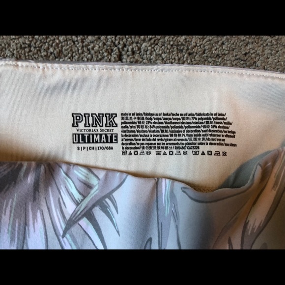 SOLD VS Pink Ultimate Leggings - Picture 3 of 3